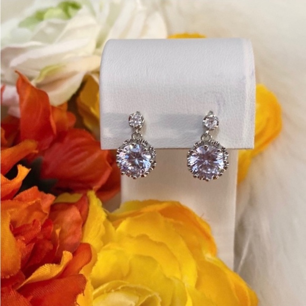 Solitaire Diamond Zircon Stud Dangle Earrings NEW!